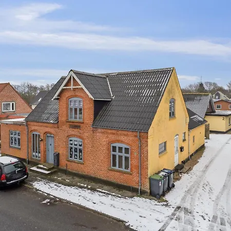 I Naturskjønne Omgivelser